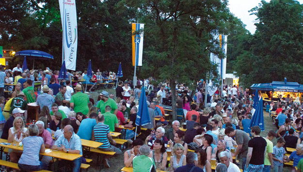 Traditionelles Bergfest am Schlossberg Regenstauf