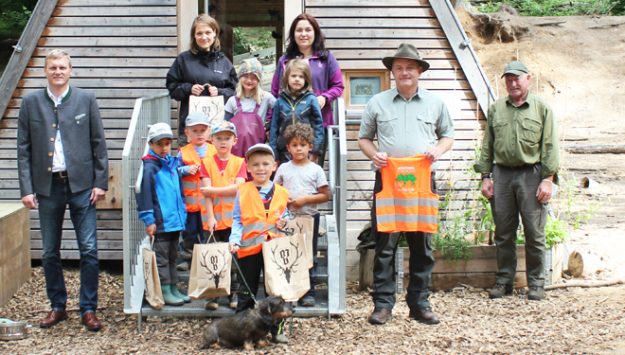 Die Kreisjagdgruppe Burglengenfeld bei den „Holzfüchsen“ im
