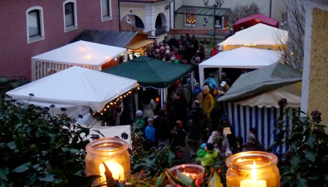 Adventmarkt am Kallmünzer Kirchplatz