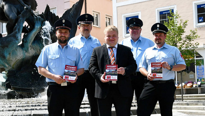 Festschrift übergeben: Pilsheimer Feuerwehr wird 125 Jahre alt