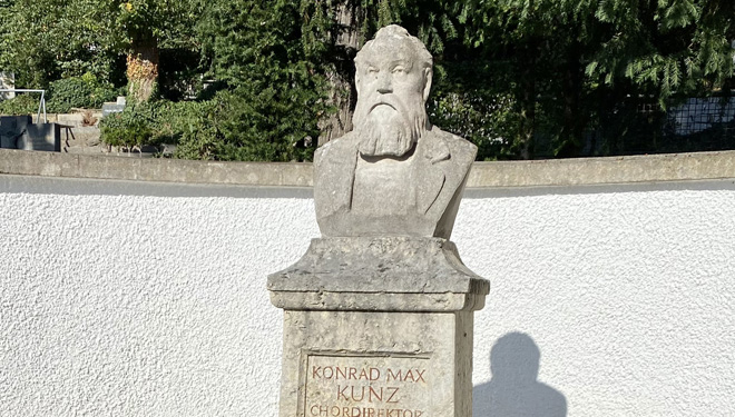 Der Schwandorfer Friedhof, eine Führung im Angesicht der Ewigkeit