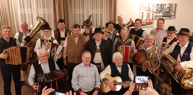 Regentaler Musikantenstammtisch in der Gaststätte Jahnhalle Regenstauf